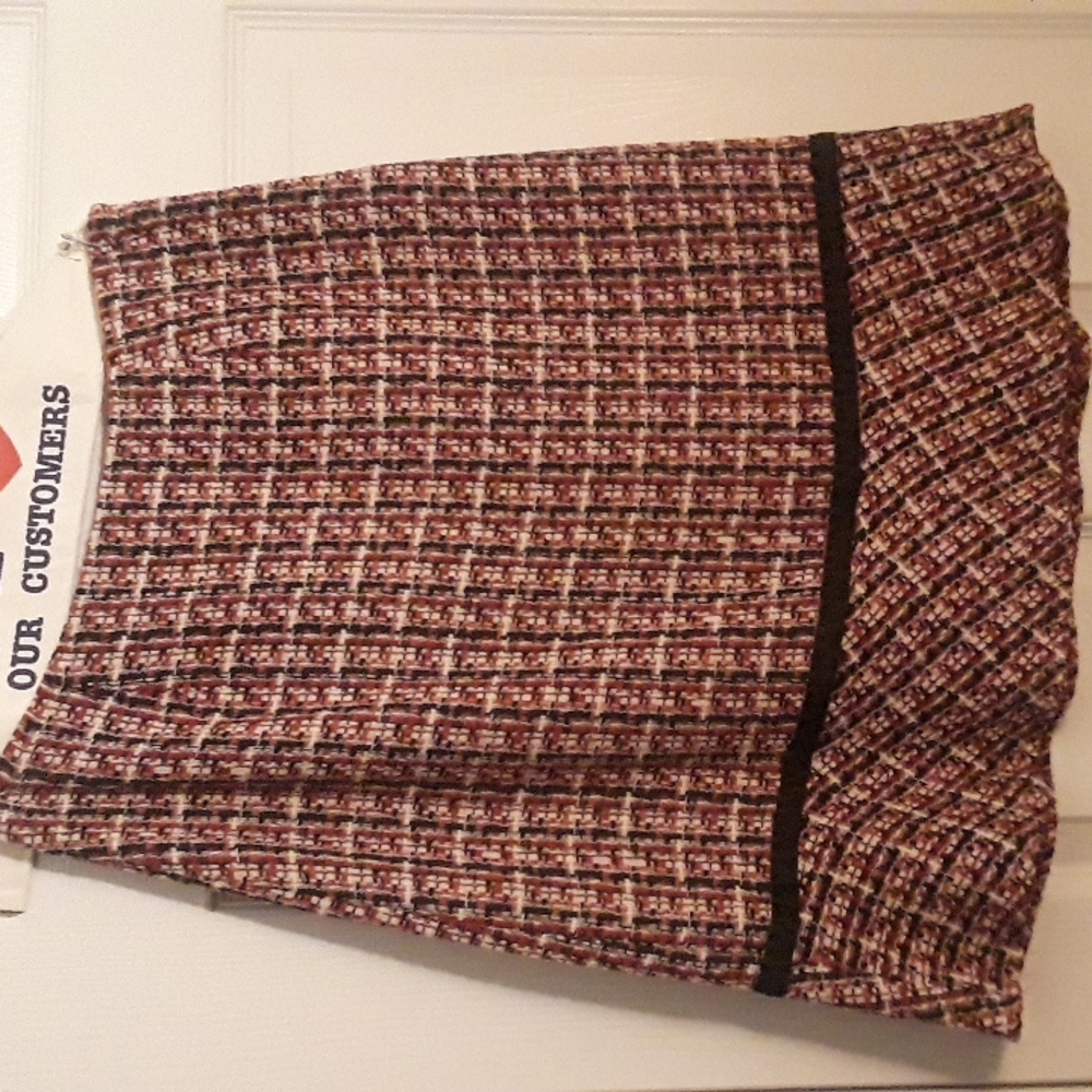 Boucle knit skirt